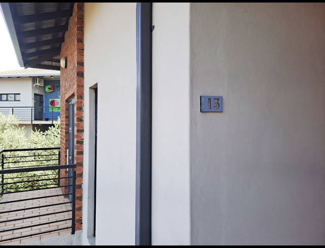 169M² OFFICE FOR SALE IN LOMBARDY ESTATE